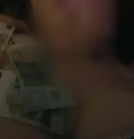 Elvira, 29