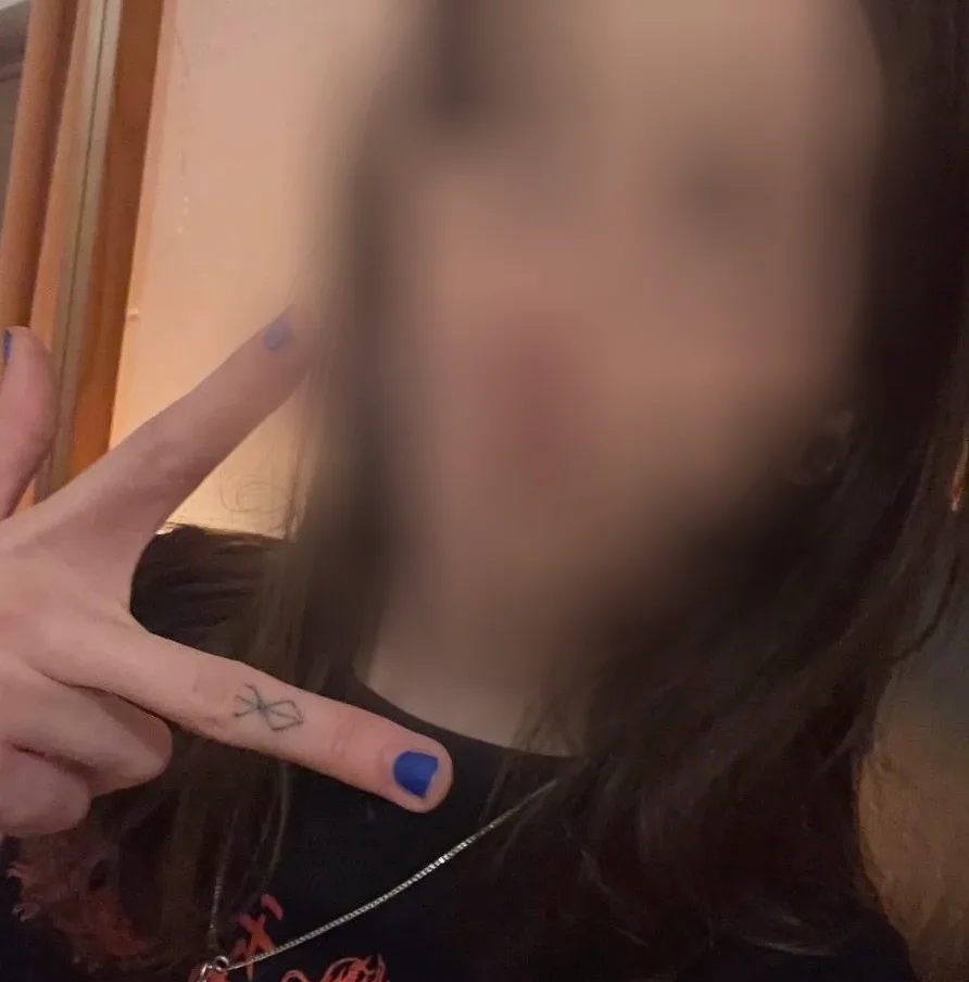 Julia, 21