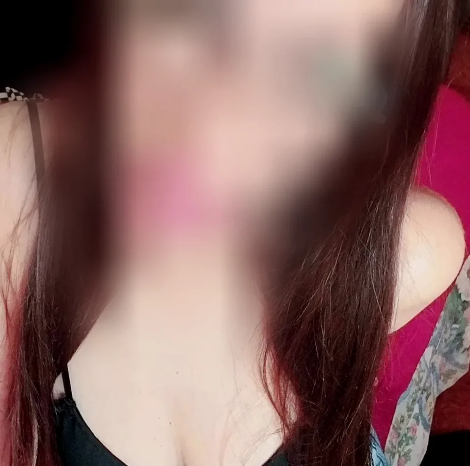 Nora, 37