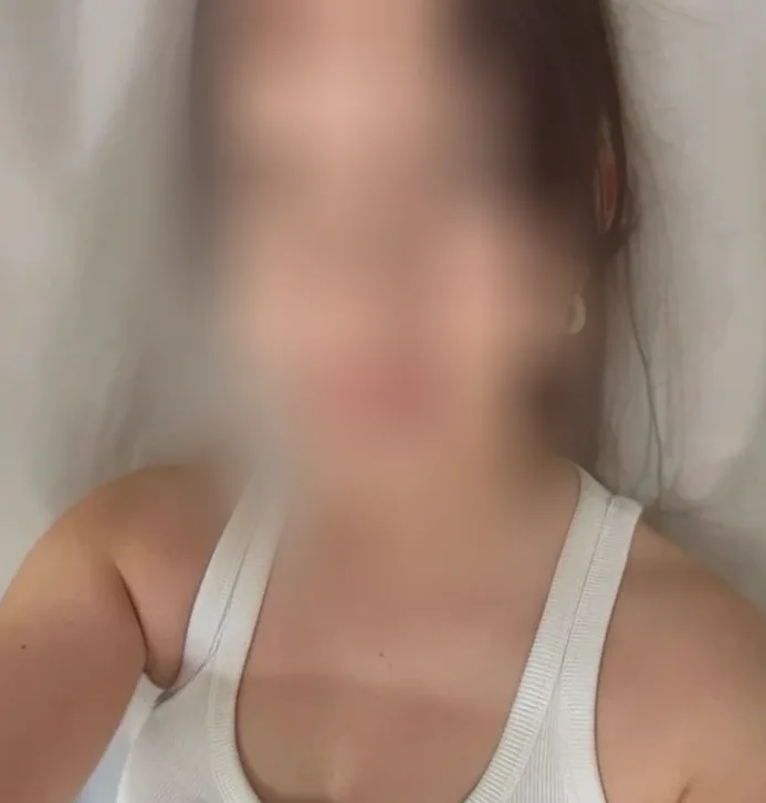 Rebecca, 26